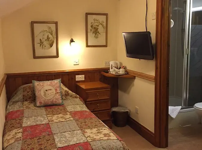 여관 The Bull West Tanfield 4*