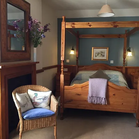 イン The Bull West Tanfield