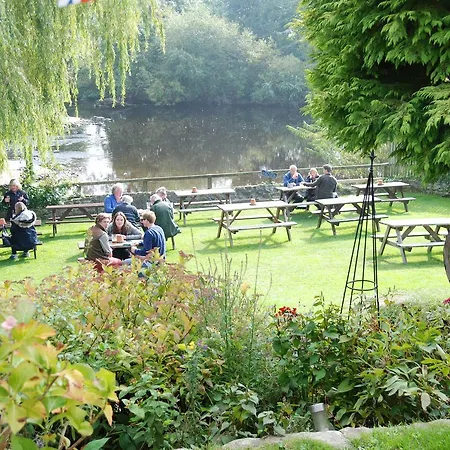 The Bull West Tanfield Han/Misafirhane