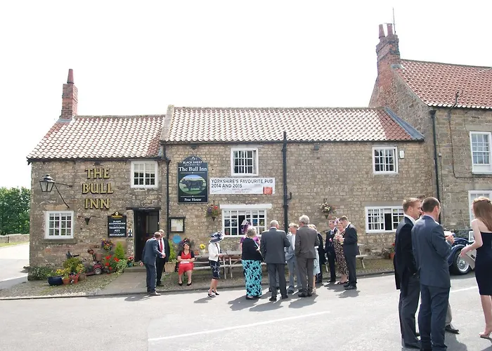 The Bull West Tanfield Inn 4*