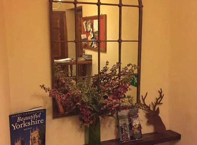 Inn The Bull West Tanfield 4*